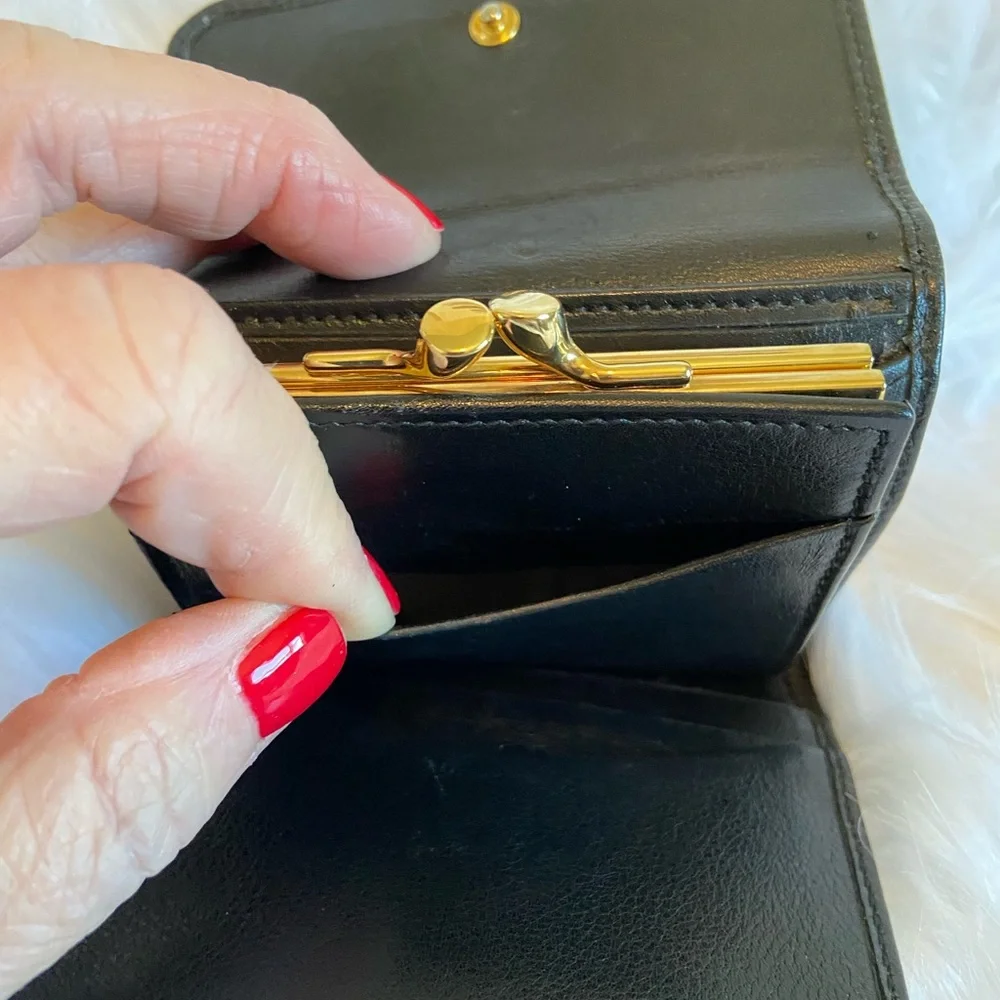 Gucci Black Leather Wallet w/Bamboo Accent - Picture 12 of 13